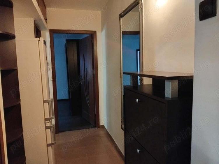 Se. Ofera spre vanzare un apartament deosebit cu 3 camere,et 3,Str Republicii,zona Nord,Rm Valcea - 1