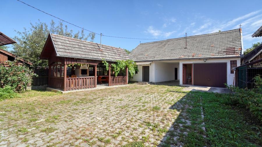 Covasna, casa cu structura deosebita, curte generoasa, dependinte foarte utile! - 14