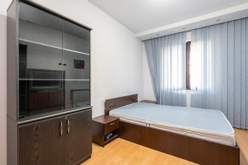 De vanzare - Apartament cochet Metrou Universitate - 3