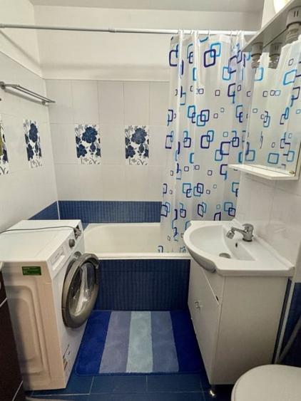 Garsonieră de închiriat – Ultracentral, cu vedere la mare - 6