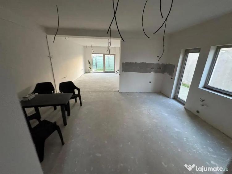 Casa de vanzare Duplex zona Carrfour - 14