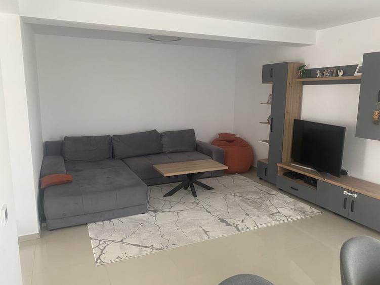 Casă cu 4 camere cu Teren 350 Mp în Central