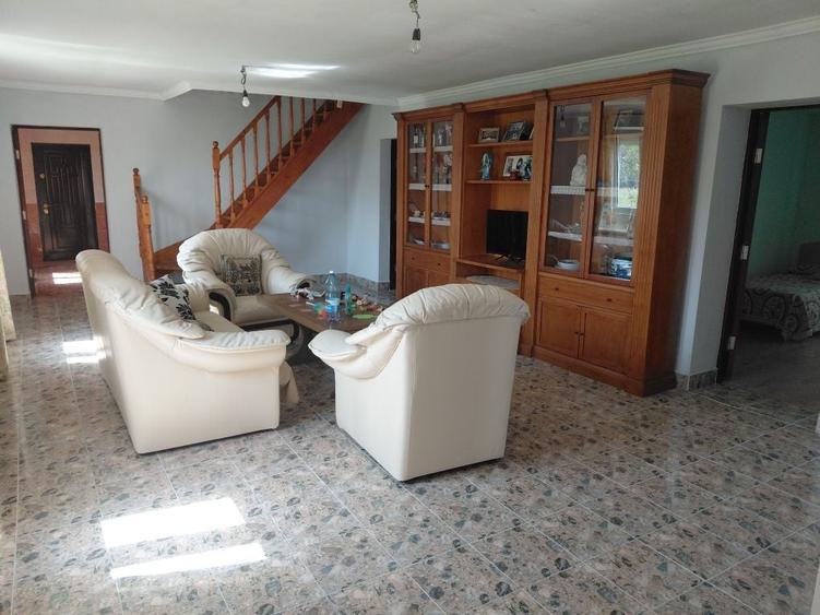 Casă cu 4 camere în Sânmartin