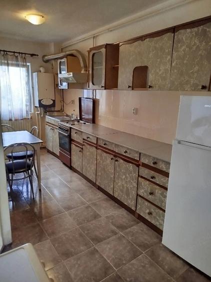 Ofer spre inchiriere un apartament cu doua camere, - 4
