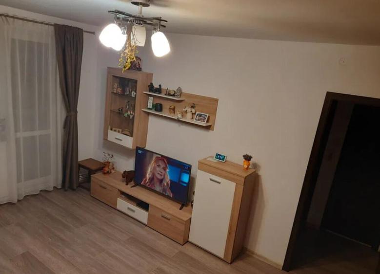 Apartament 2 camere, semidecomandat - zona Astra - 3