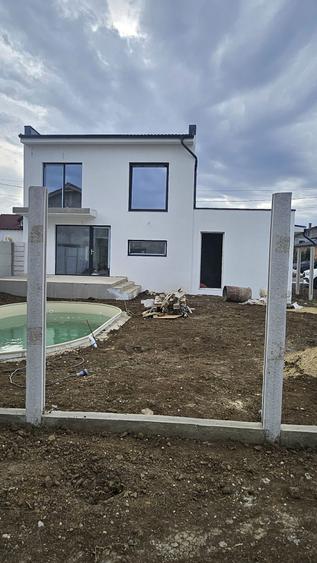 Casa moderna, noua , la cheie, cu piscina Fantanele - 4