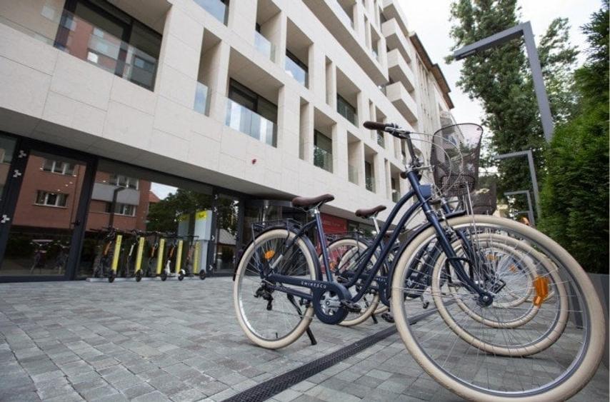 Birou, de 11,400 mp, în Eminescu