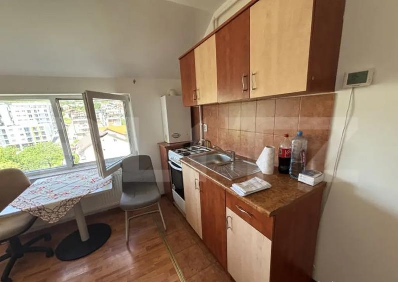 Garsoniera de vanzare, cu mansarda, 25 mp, zona Bradet - 1