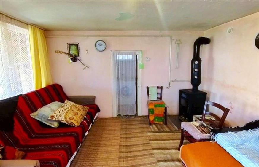 Tur 3D! Casa traditionala+ domeniu de 4.300 mp,livada,anexe:refugiu apreciabil C - 9