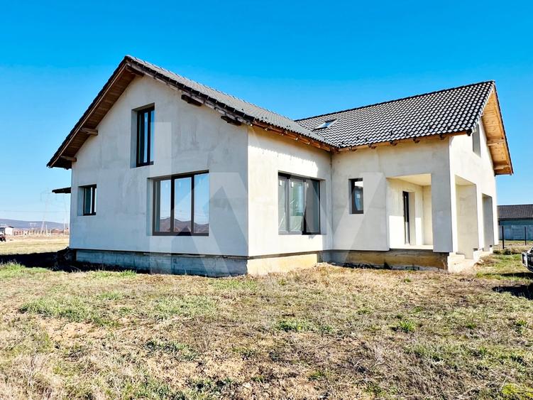 Casa unifamilială mare 5 cam, garaj, curte. Întabulată. Fughiu Oradea - 2