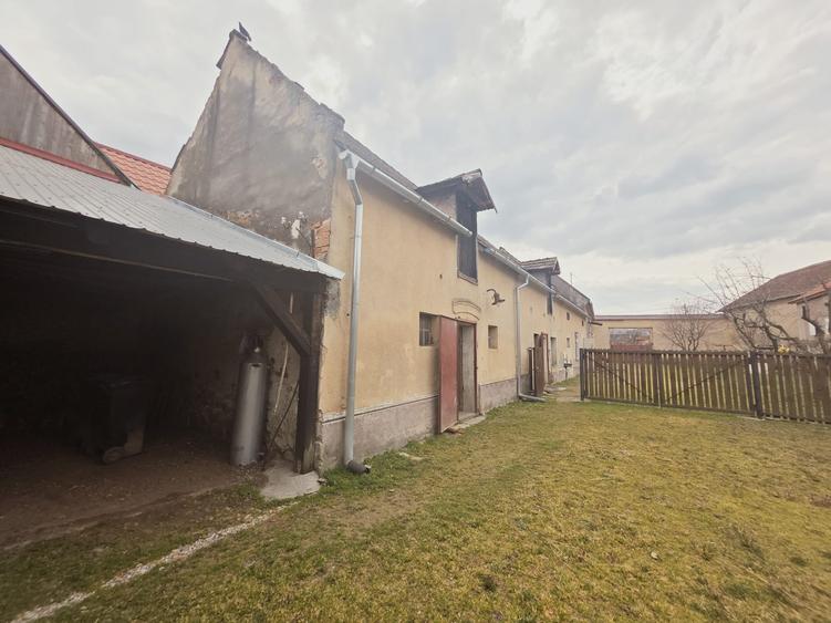 Vand casa saseasca 4 camere cu teren generos 1900mp - 13