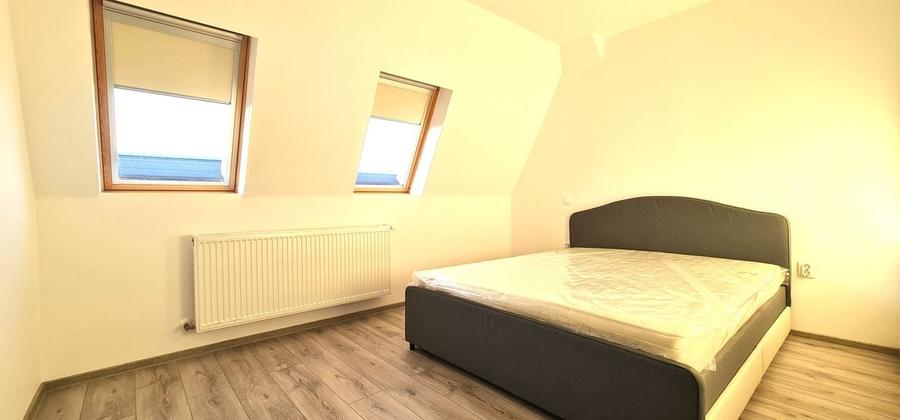 Casa semimobilata semiutilata in Cartier Izvor Tarlungeni Brasov - 4