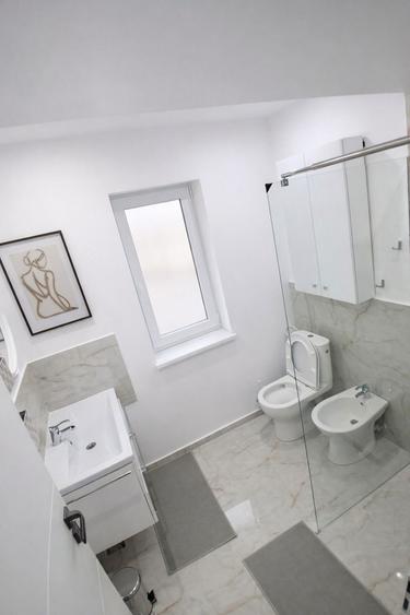 Inchiriez ap.3 camere lux - 4