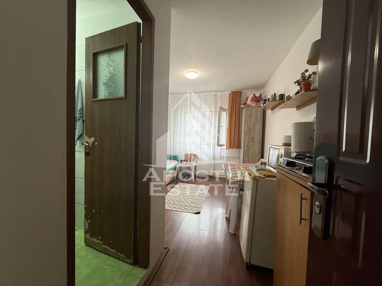Garsoniera, bloc de apartamente anvelopat,  investitie, zona Girocului - 2