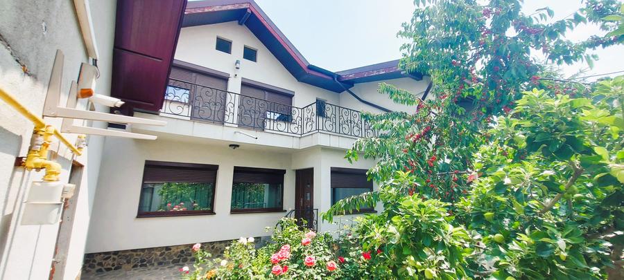 Industriilor-cartier 23 August, P+1, garaj si anexe,teren 389m.p.,comision0%. - 1