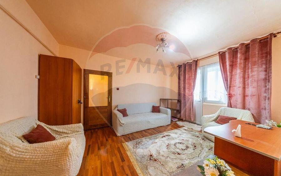 Apartament de vanzare 3 camere Chisineu Cris - 12