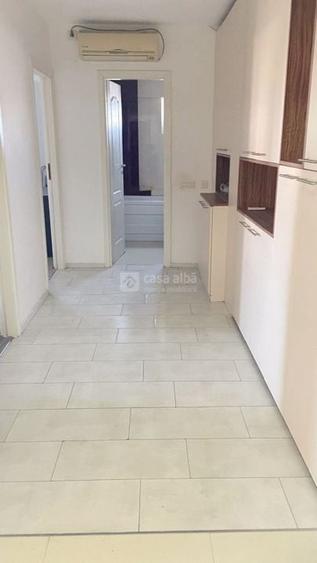 Independentei - vis-a-vis UMF, 3 camere mobilat si utilat - 12