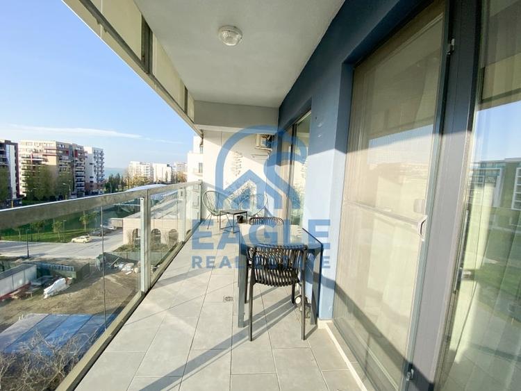 Mamaia Central - 2 Camere modern, balcon generos si vedere frontala spre lac - 15