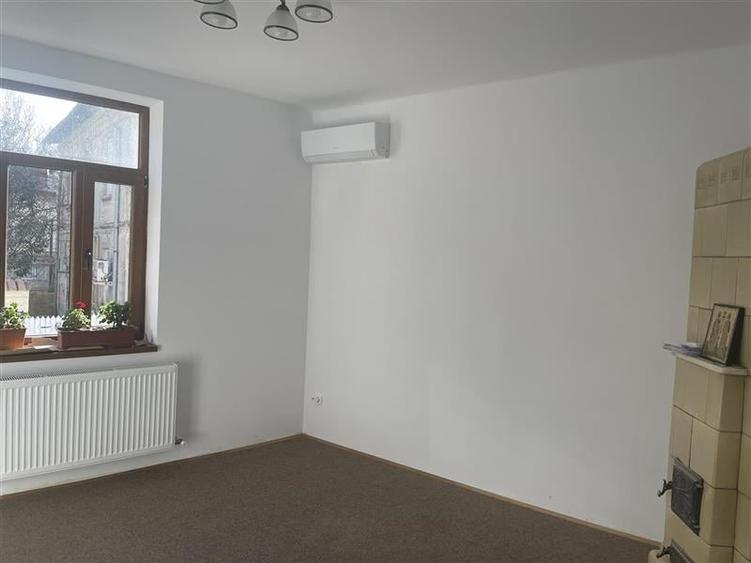 Dacia Polona casa singur curte D+Parter inalt 4 camere ideal birou - 3