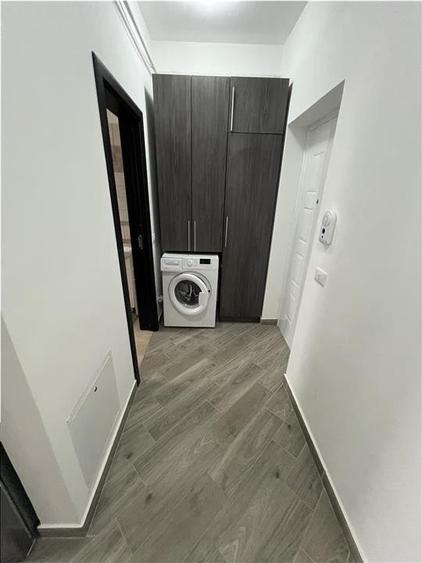 Apartament 2 camere, bloc nou, etaj 2(lift), zona Scoala 10 - 10