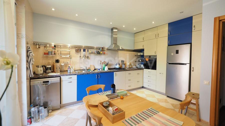 Vila cocheta cu 6 camere, piscina comuna si loc de joaca - 5