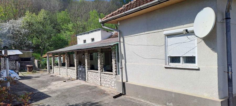 Casa de vanzare in localitatea Gurasada, Hunedoara - 2