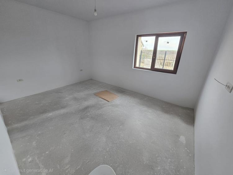 Duplex cu 4 camere cu Canalizare în Moșnița Nouă