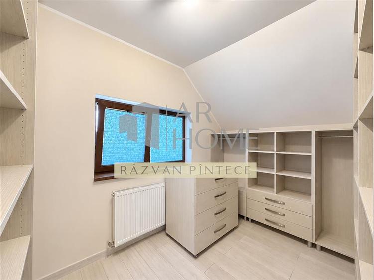 Casă individuală cu 4 camere cu Piscina în Păuleștii Noi