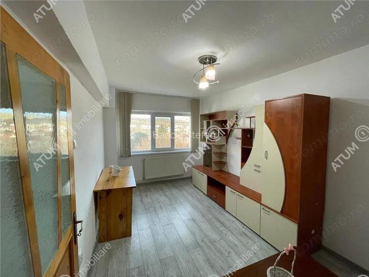 Apartament renovat cu 3 camere decomandate in Cisnadie Sibiu