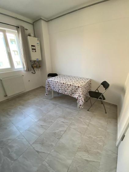 DE INCHIRIAT! Apartament 2 camere decomandat 60 mp , Sector 4 - 33