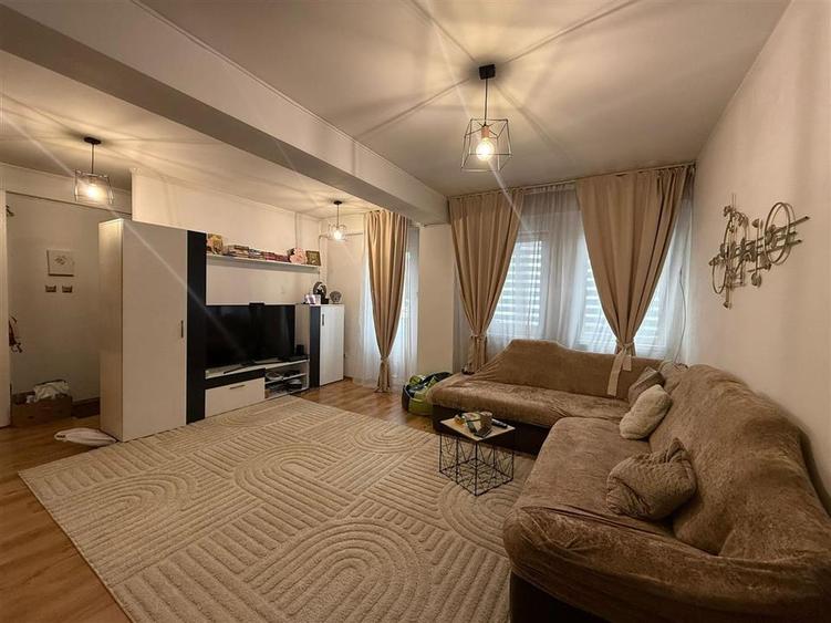 Apartament cu 3 camere, loc de parcare - Bucium - 3