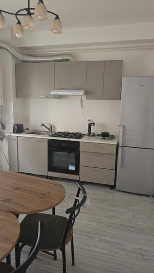 Inchiriez apartament ultracentral - 3