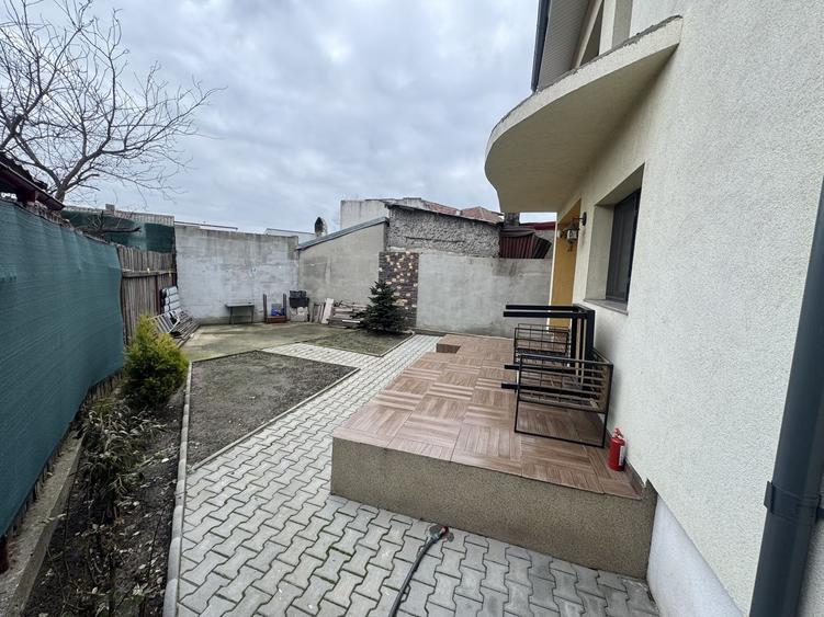 Casă cu 4 camere cu Canalizare în Brătianu