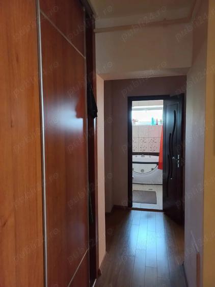 Apartament cu 3 camere decomandat în Calea Poplăcii