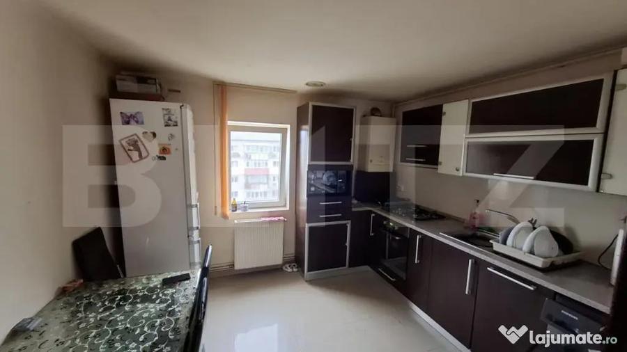 Apartament 3 camere decomandat, etaj 4, balcon, izolat M - 7