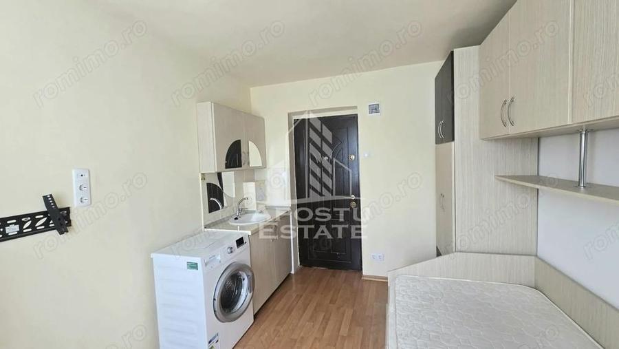 Garsoniera la etaj intermediar, situata in zona Take Ionescu - 2