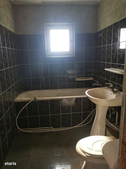 2 camere Topoloveni, etaj 4, finisaje clasice! - 4