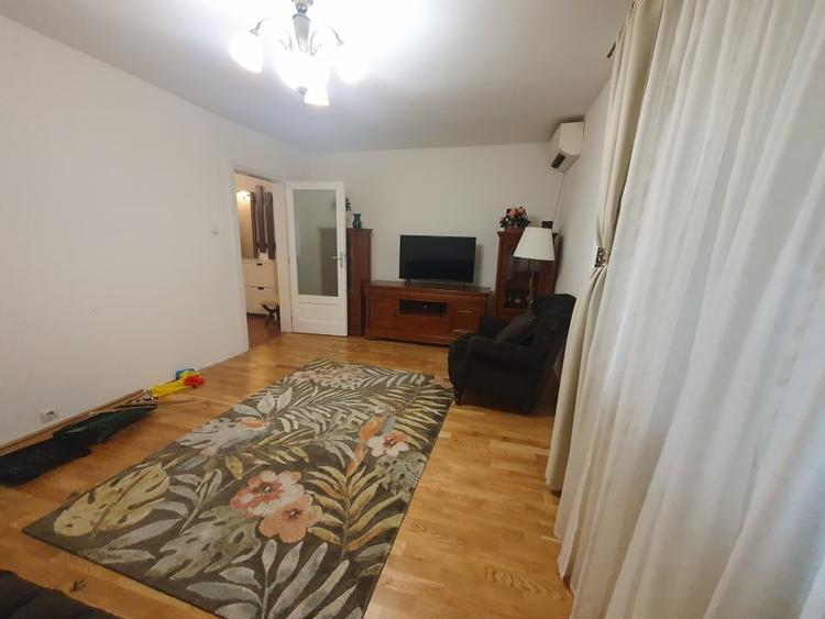 Apartament cu 2 camere decomandat în Aviației