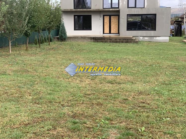 Casa noua semifinisata cu 4 camere de vanzare  in Alba Iulia - 3