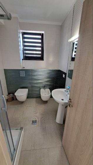 Apartament cu 3 camere decomandat în Dorobanți
