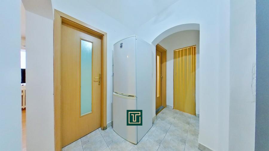 Apartament cu 3 camere de vânzare în cartierul Aurel Vlaicu, Arad - 4