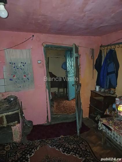 Casa si teren de vanzare Casa si teren de vanzare