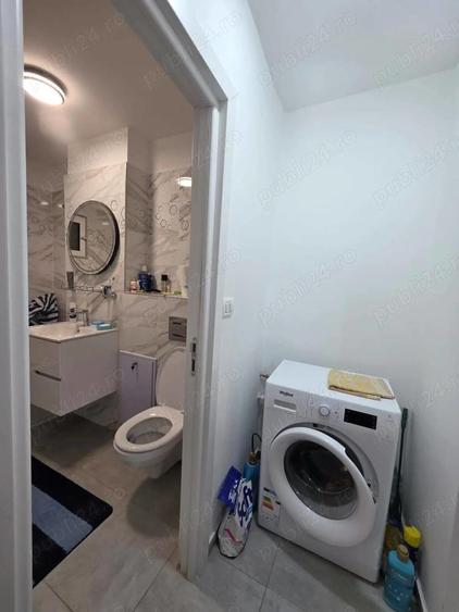 De vanzare apartament cu 2 camere ?i balcon mobilat ?i utilat, situat pe Bulevardul Roman Musat - 3