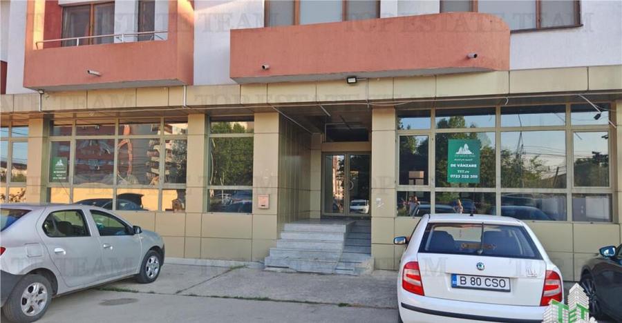Spatiu comercial, stradal, parter de bloc si demisol, 800mp - 5