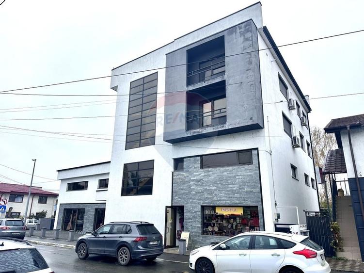 De vânzare construcție comercială P+3 cu funcțiuni mixte - Buftea - 1