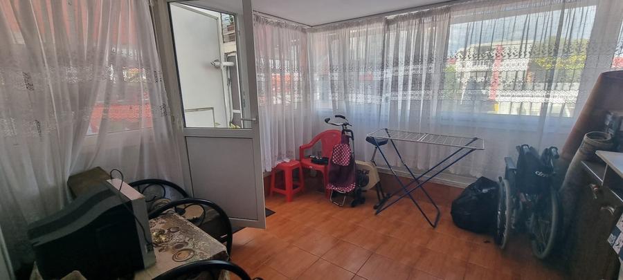 Vand apartament 4 cam. ,Topoloveni, etaj 1, ultracentral, langa Profi - 6