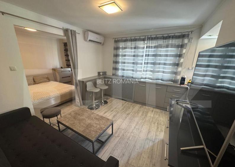 Apartament Modern Vaea Rosie , zona piata Apartament Modern Vaea Rosie , zona piata
