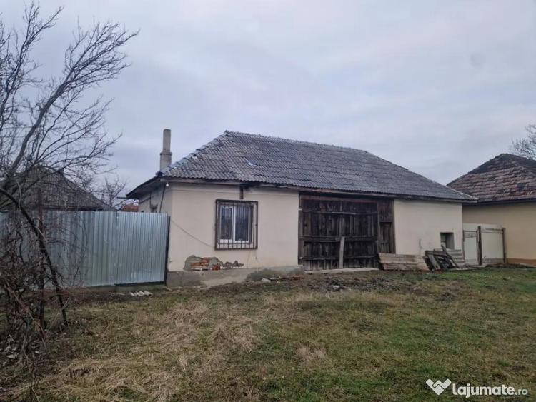Casa veche cu teren generos sat Mogo?e?ti, com. Satu - 12