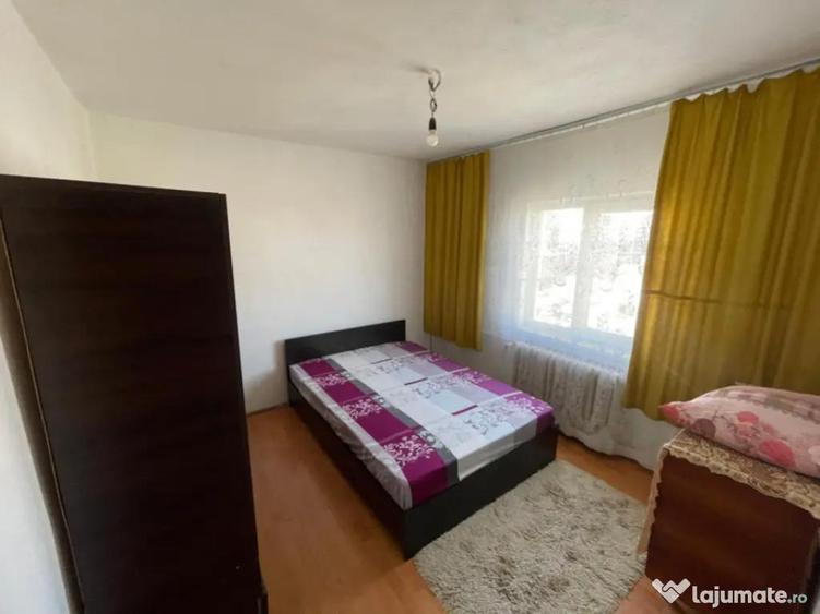 Apartament 3 camere decomandat, 65 mp, zona Lapus - 3