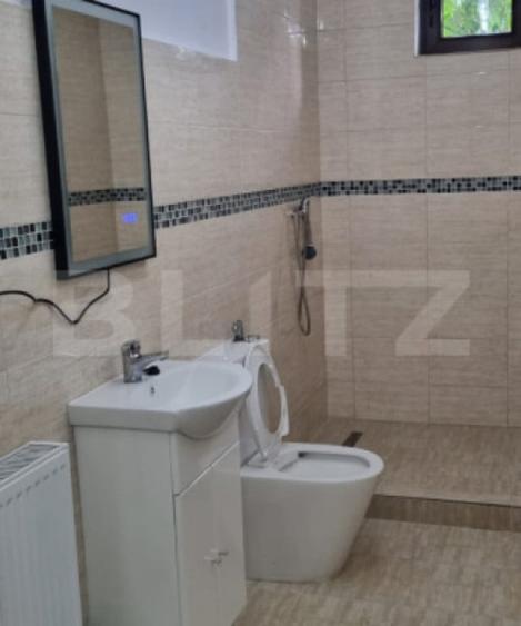 Casă cu 2 camere cu Teren 60 Mp în Central